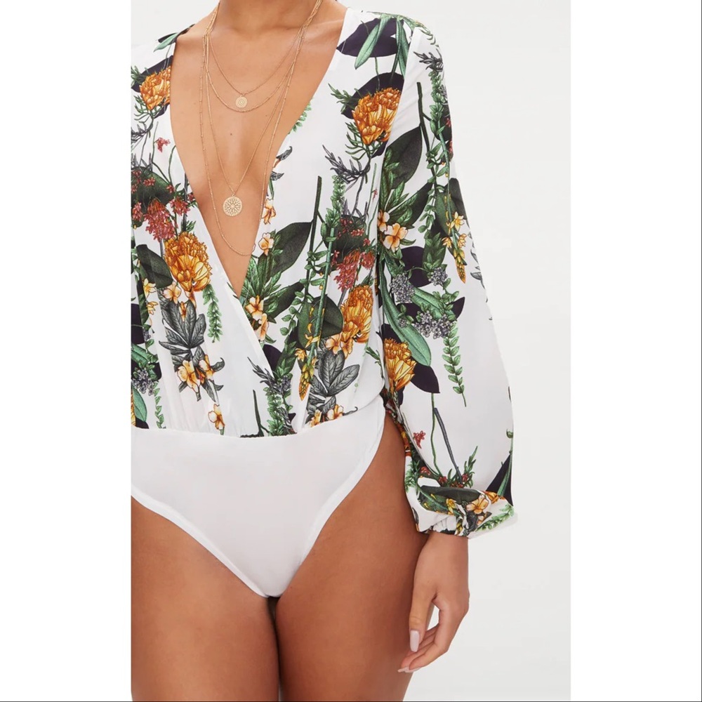 NWOT Floral Plunge Bodysuit